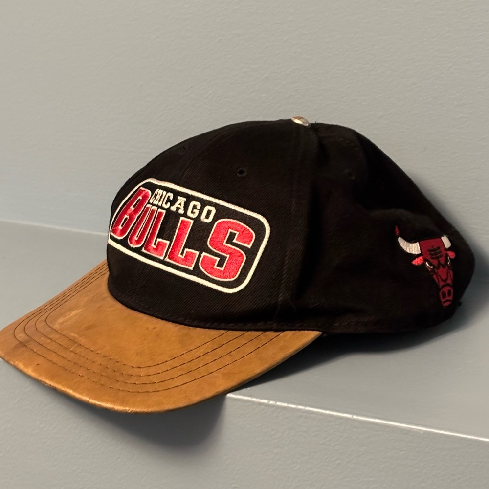 Vintage Chicago Bulls SnapBack Hat RARE!